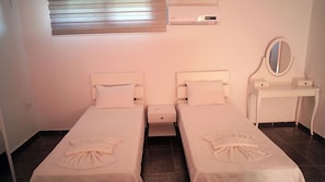 Basic Room | Free WiFi - Karyada Village (Izmir)