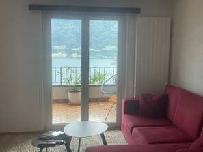 TV - Casa Giovanna by Interhome (Ronco sopra Ascona)