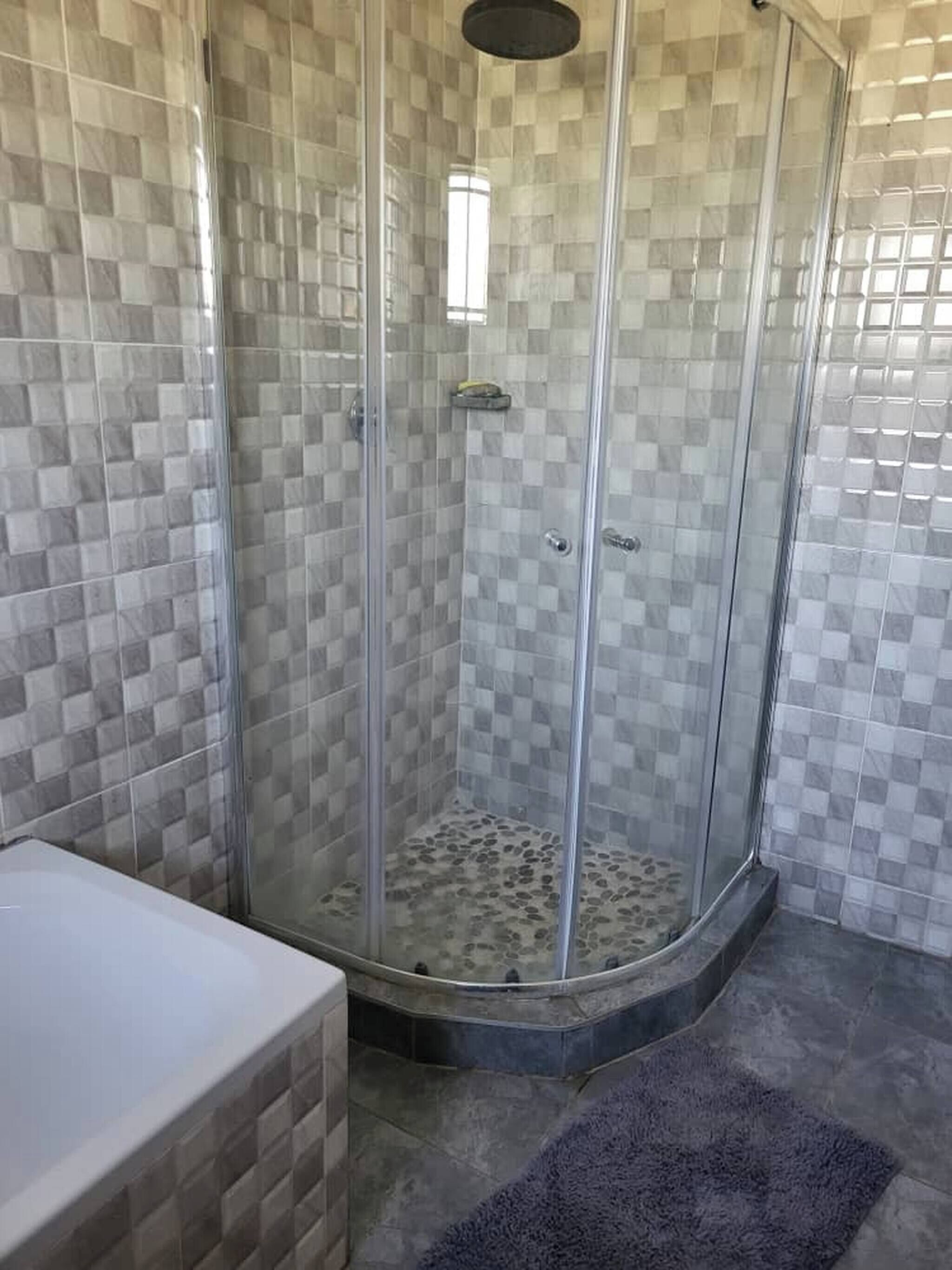 House, 5 Bedrooms | Bathroom
