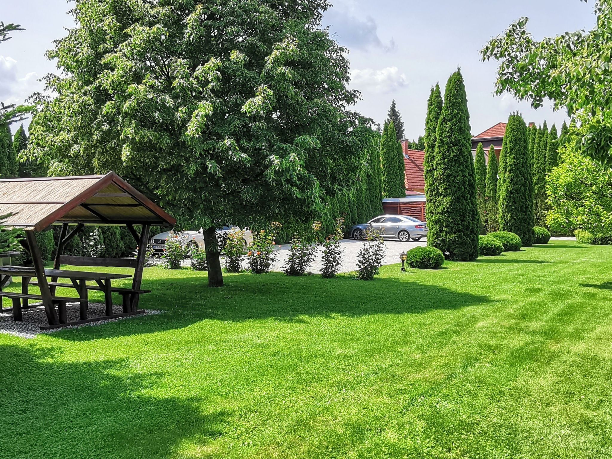 تناول الطعام بالخارج