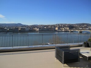Terrace/patio - Penthouse mit Donaublick by Interhome (Budapest)