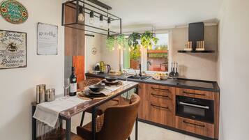 Fridge, microwave, oven, dishwasher