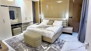 Superior Apartment, Balcony, City View | Desk, laptop workspace, blackout curtains, soundproofing