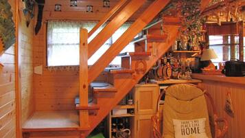 House | 3 bedrooms, individually furnished, bed sheets