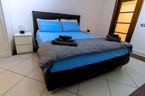 1 bedroom, iron/ironing board, WiFi, bed sheets - Dimora Mira - Downtown Bari (Bari)