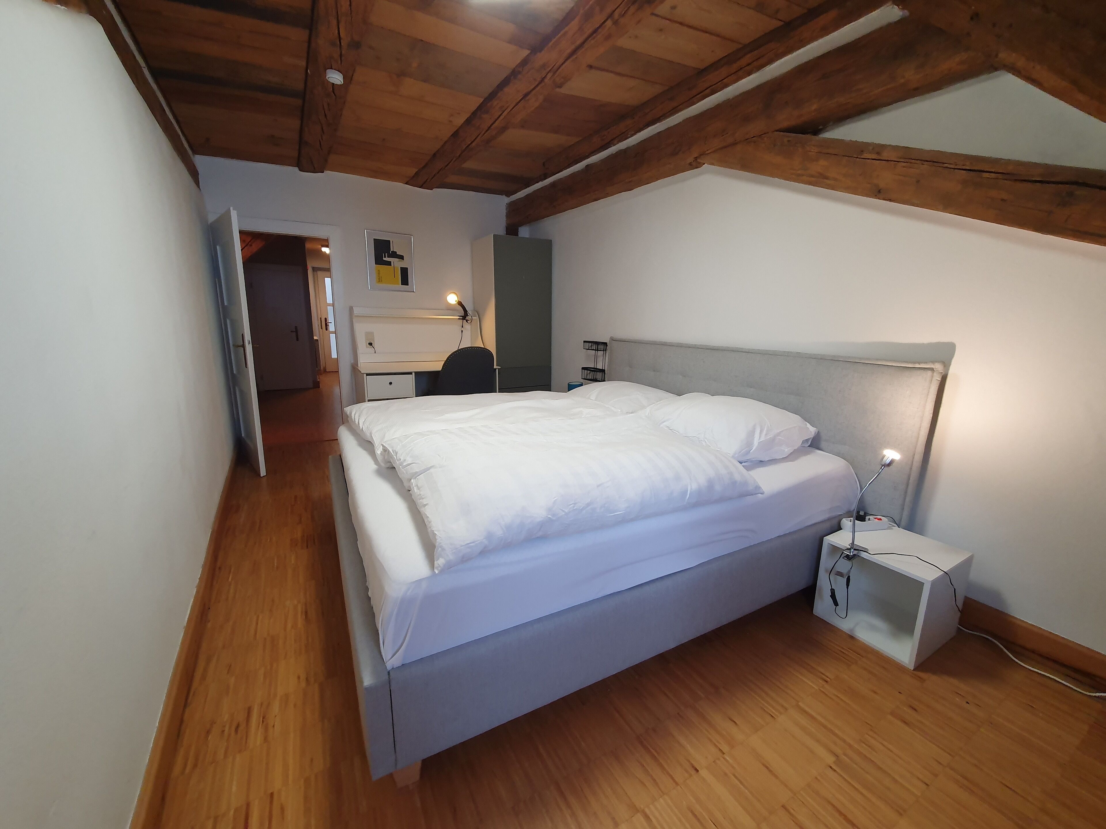 Bügeleisen/Bügelbrett, WLAN, Bettwäsche