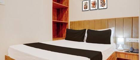 Double Room | Iron/ironing board, free WiFi