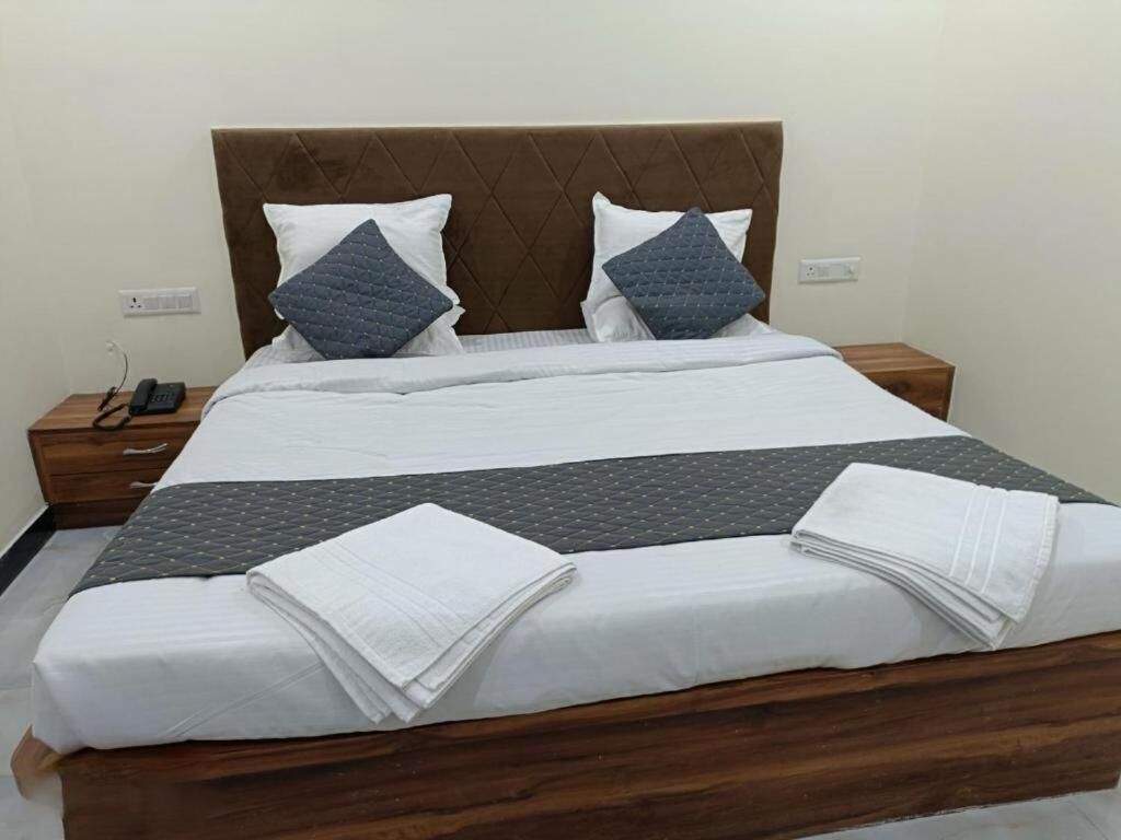 Superior Room, City View | Desk, free WiFi