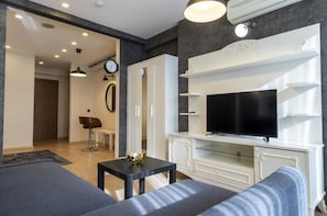 Family Apartment, City View | Living area - the business class suit karkoy (Istanbul)