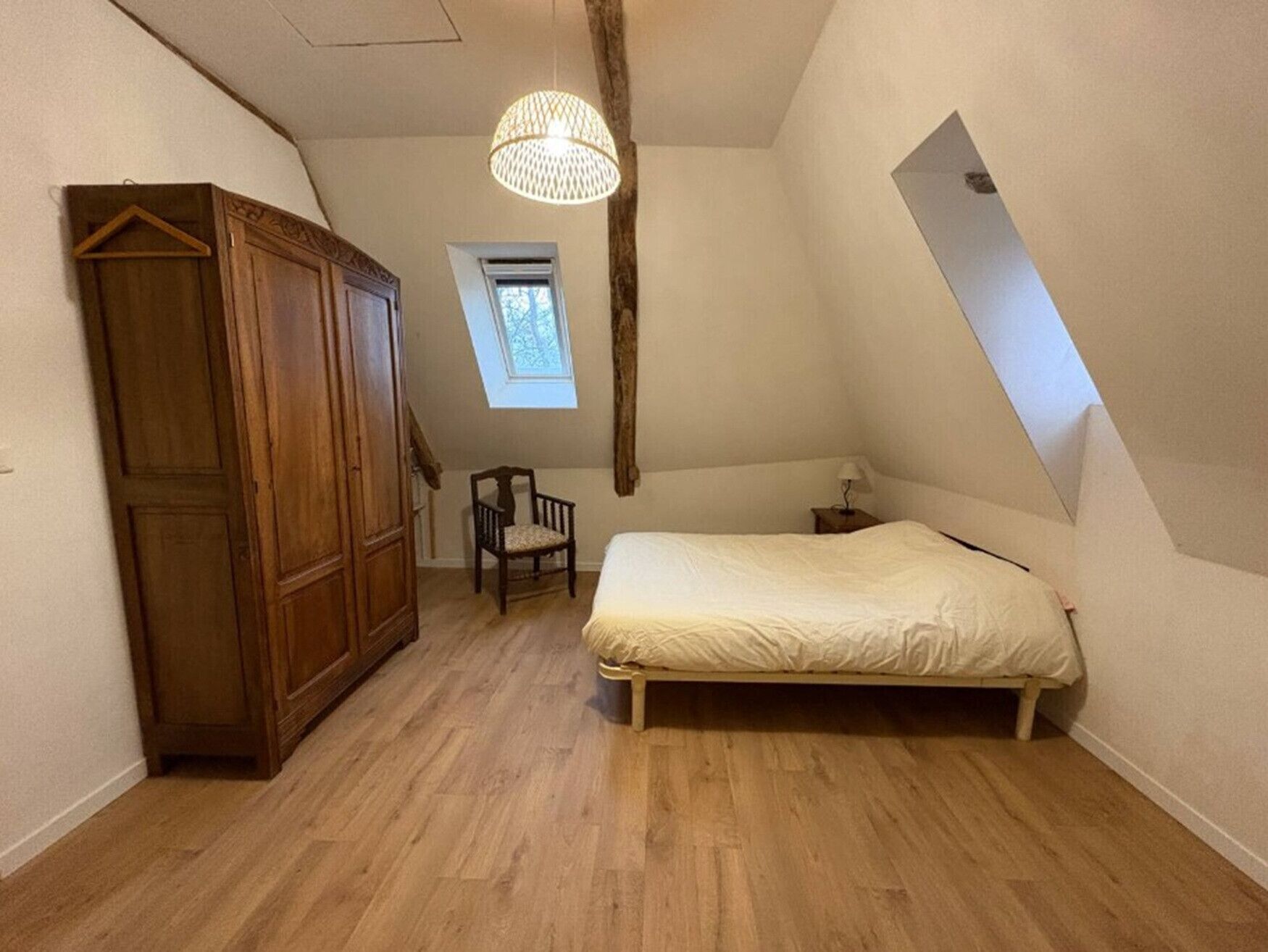 4 bedrooms, iron/ironing board