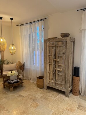 Interior - Bright, elegant apartment ideally located in the heart of downtown. (Lorgues)