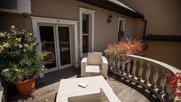 Chambre Double Deluxe | Terrasse/Patio