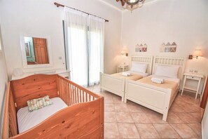 2 bedrooms, in-room safe, iron/ironing board, Internet - Villa Pasiphae (Corfu)