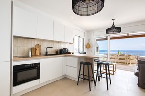 Coffee/tea maker, fridge, microwave, oven - IBIZA BRAMER 46 Canyelles Roses - Immo Barneda (Rosas / Roses)