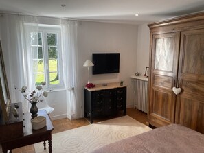 2 bedrooms, iron/ironing board, Internet - COUNTRY GITE (Morlhon-le-Haut)