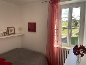 2 bedrooms, iron/ironing board, Internet - COUNTRY GITE (Morlhon-le-Haut)