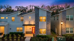 Apartment - South-facing Pool 5BR Storey Lake Lazy River 2437 (Kissimmee)