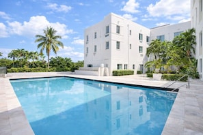 Outdoor pool - Coastal Retreat Charming 1bdr MiamiBeach (Miami Beach)