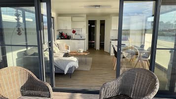 Mobile Home | Living room