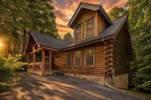 Exterior - Tennessee Treasure: The Smokies' Best-Kept Secret (Sevierville)