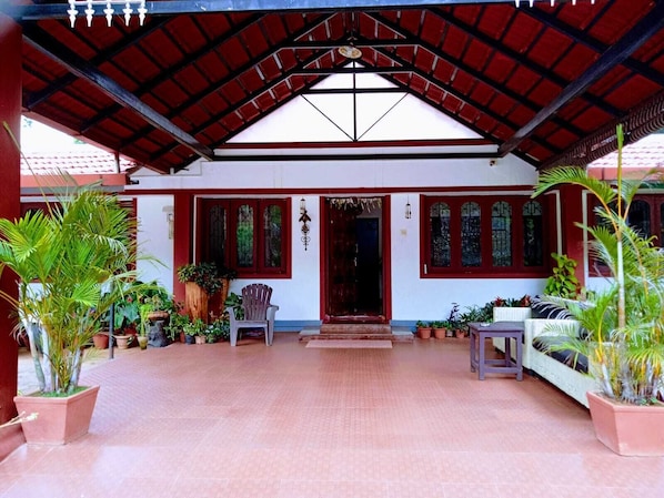 Comfort Double Room, Garden View | Terrace/patio