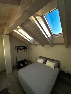 1 chambre, lit parapluie, Wi-Fi gratuit, draps fournis