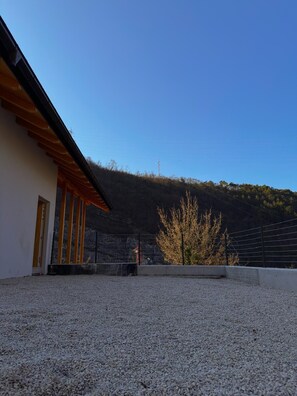Property grounds - Attic View Hermitage San Colombano (San Colombano)