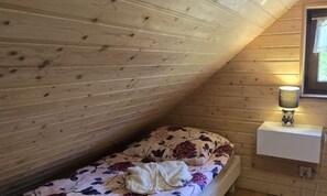 Nhà | 2 phòng ngủ, trang bị nội thất với thiết kế riêng biệt, bộ trải giường