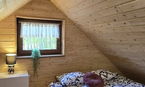 2 bedrooms, individually furnished, bed sheets - Holiday Home, Private Sauna and Jacuzzi (Lipusz)