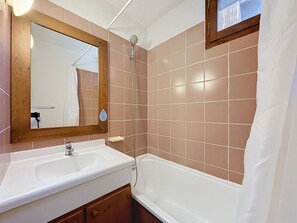 Bathroom - Val d'Isère - 3-room apartment, 6 pers, pets allowed (Val-d'Isère)