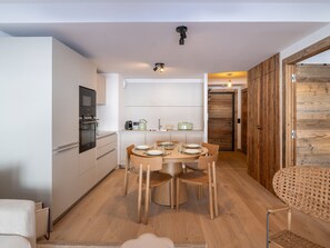 Dining - Elegant apartment at the foot of the slopes, Alpe d'Huez (Huez)