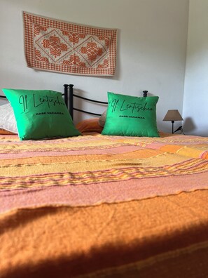 2 bedrooms, bed sheets