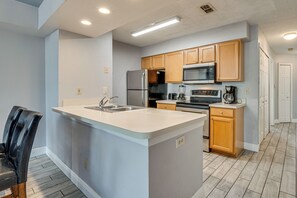Interior - Family Theme Park Hub w/ Pool in Kissimmee (Kissimmee)