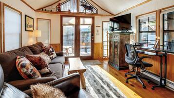 House (1 Bedroom) | Interior