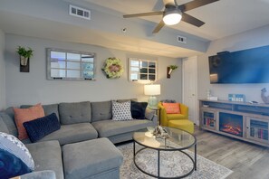 Interior - Beach, Pool & Ocean View! North Myrtle Beach Condo (North Myrtle Beach)