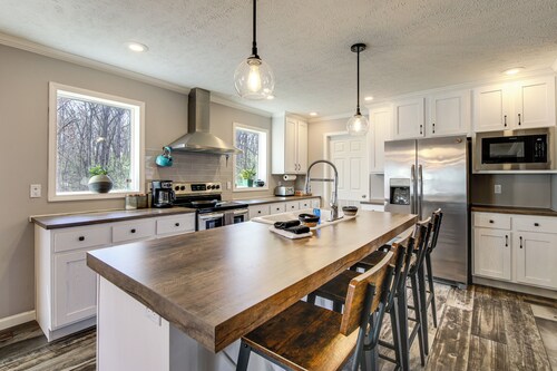 Near State Park! Pet-friendly Home in Crossville