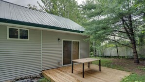 A single-story house with a covered patio area. - Great for Families! Heart of Bethlehem (Bethlehem)