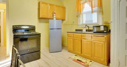Easy City Commuting! Walkable Newark Duplex