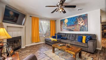 Nhà (4 Bedrooms) | Mặt tiền nơi lưu trú