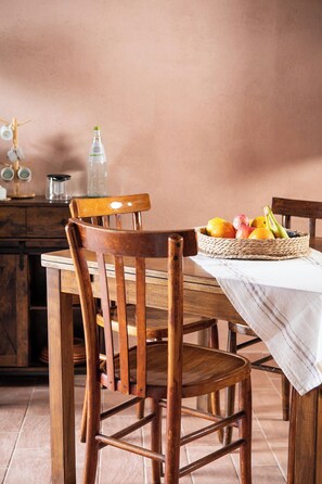 Dining - Cielo apartment, farmhouse panoramic view in the woods in the center of Umbria (Gualdo Cattaneo)