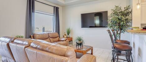 Apartment (3 Bedrooms) | Front of property