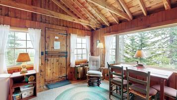 House (1 Bedroom) | Interior