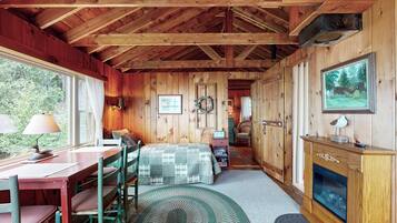 House (1 Bedroom) | Interior