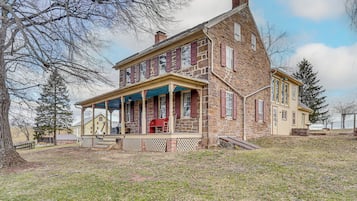 House (3 Bedrooms) | Front of property