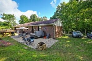 House (3 Bedrooms) | Interior - 5-acre Hocking Hills Hideaway! Pet-friendly Home (New Plymouth)
