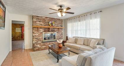 Hike & Fish! Wooded Family Getaway in Interlachen