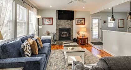 3 Mi to Washington College! Updated Home w/ Patio