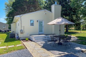 House (3 Bedrooms) | Interior - 3 Mi to Washington College! Updated Home w/ Patio (Chestertown)