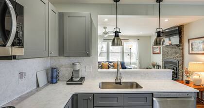 3 Mi to Washington College! Updated Home w/ Patio