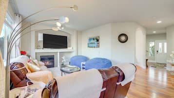 House (5 Bedrooms) | Interior